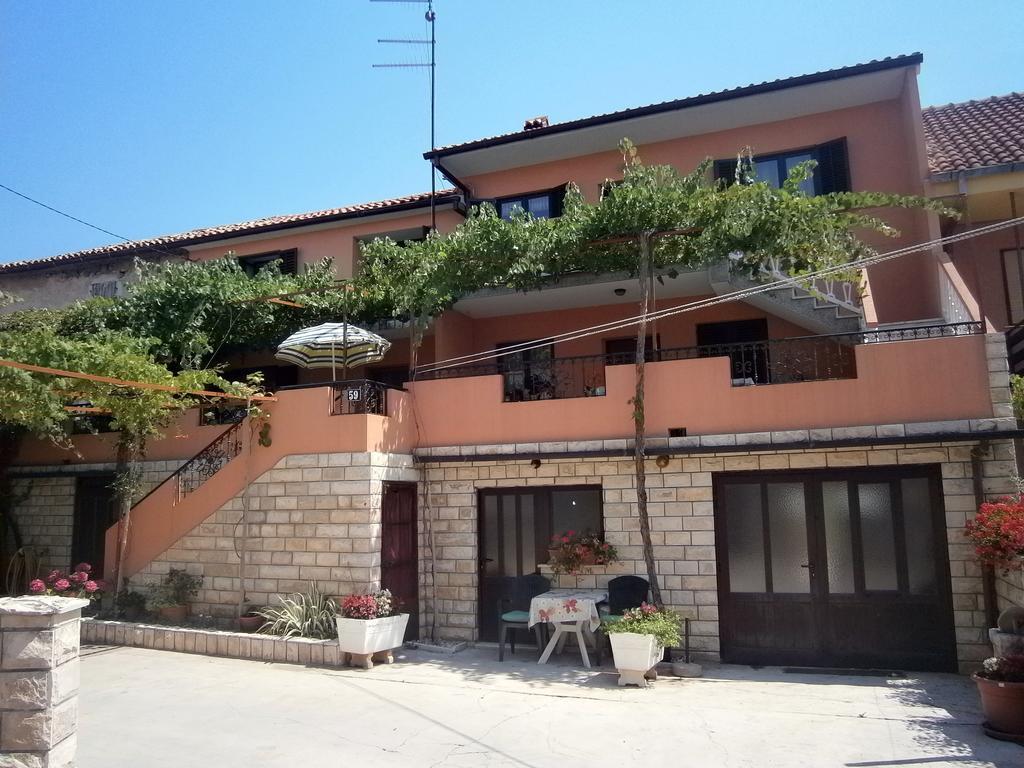 Apartments Luce Kornić Szoba fotó