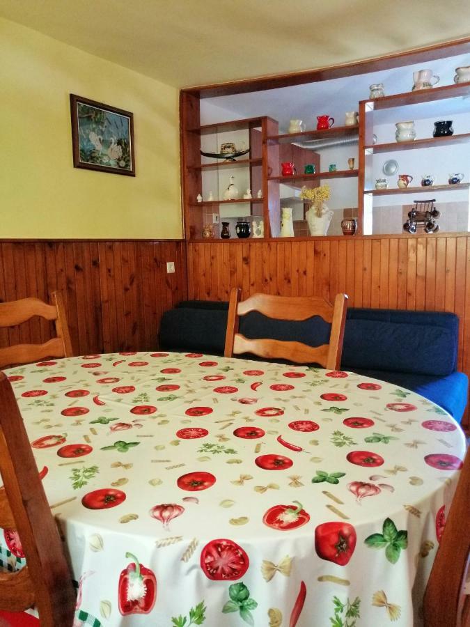 Apartments Luce Kornić Kültér fotó