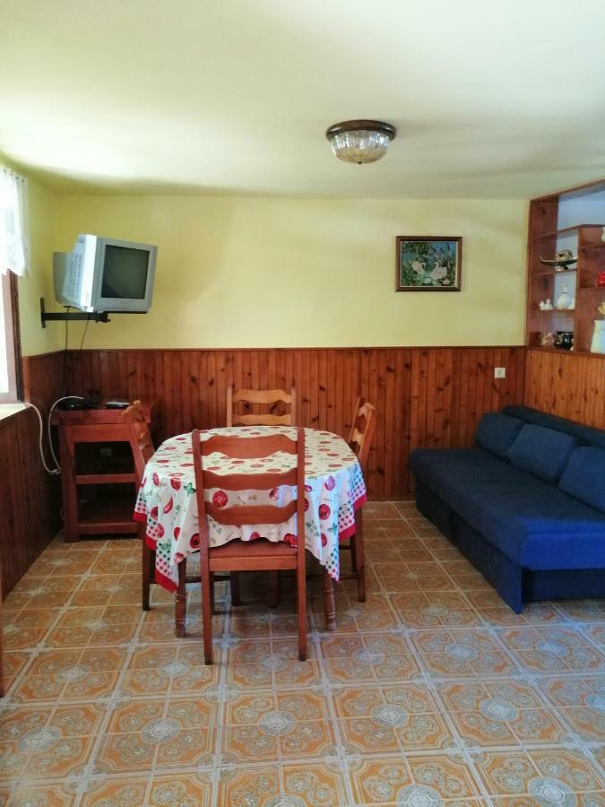 Apartments Luce Kornić Kültér fotó